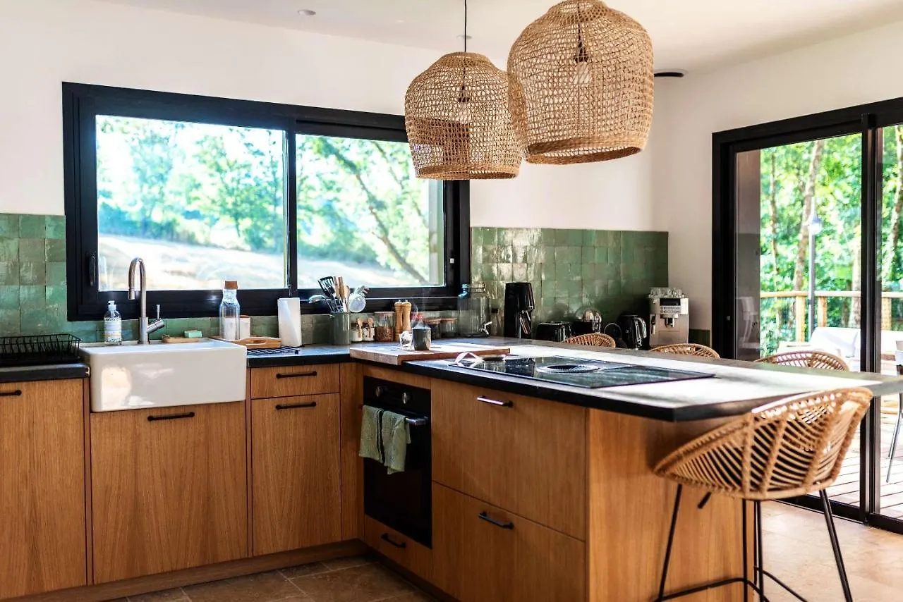 Bed and Breakfast Dans Les Arbres à Lanta 0*,  France