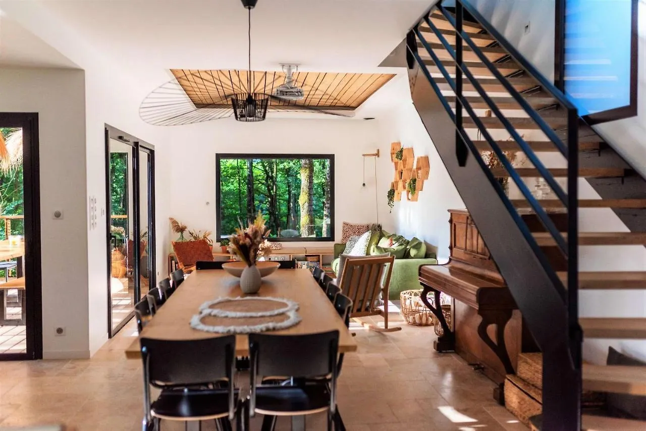 فندق مبيت وإفطار مبيت وإفطار Lanta Dans Les Arbres